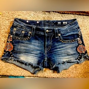 Miss me shorts 
size 27
